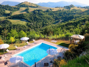 Holiday house with pool near the sea and mountains beautiful views